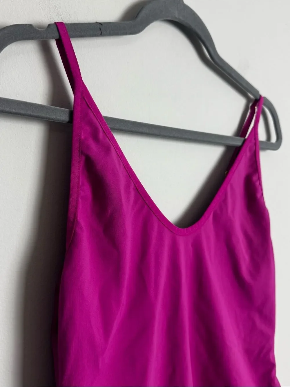 FREE PEOPLE | INTIMATELY Magenta V-Neck Spaghetti Strap Bodysuit Women’s Size M